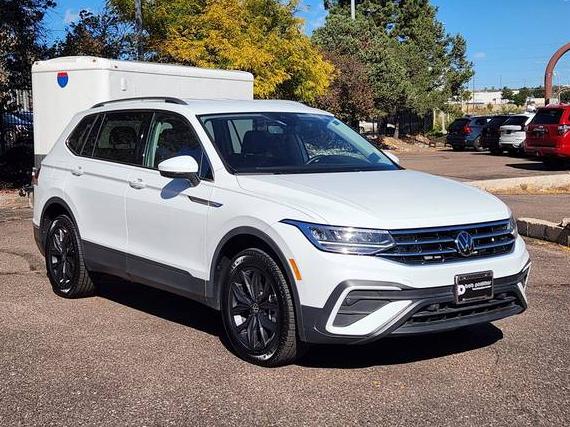 VOLKSWAGEN TIGUAN 4MOTION 2024 3VV2B7AX6RM049027 image VOLKSWAGEN TIGUAN 4MOTION 2024 3VV2B7AX6RM049027 image